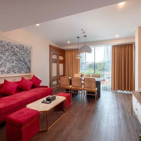 Grand Edge Hotel Semarang Dış mekan fotoğraf